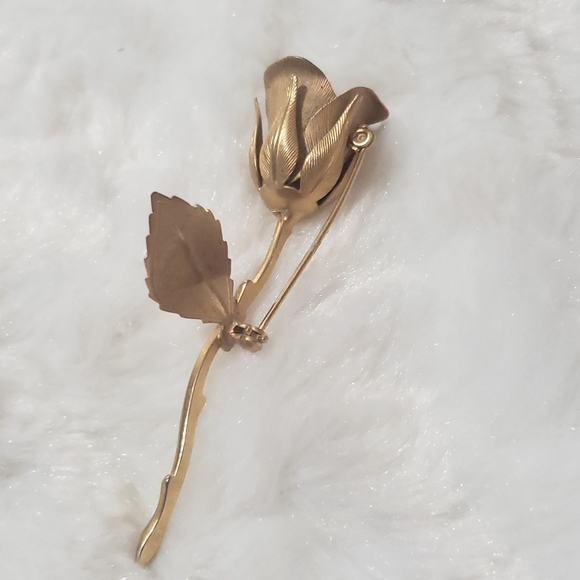 Vintage Gold Tone Rose Brooch Pin - Picture 3 of 7
